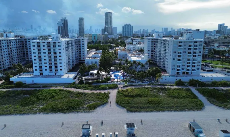 Savoy Ditch Friday - Networking Events plan with Randy in Miami