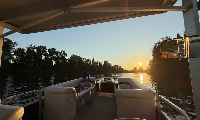 River Work Day - Boat/ yachting & Cruises plan with Jase in Miami